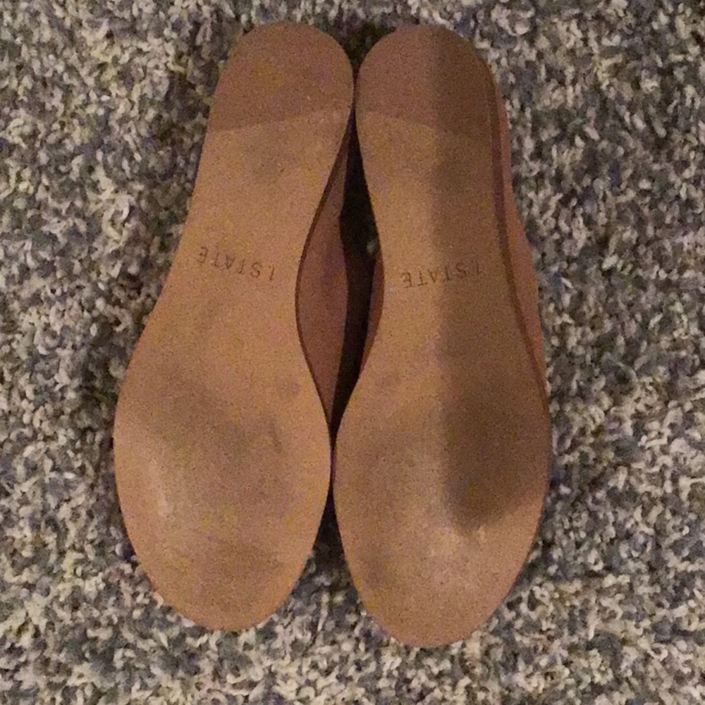 Flat - Picture 2 of 2